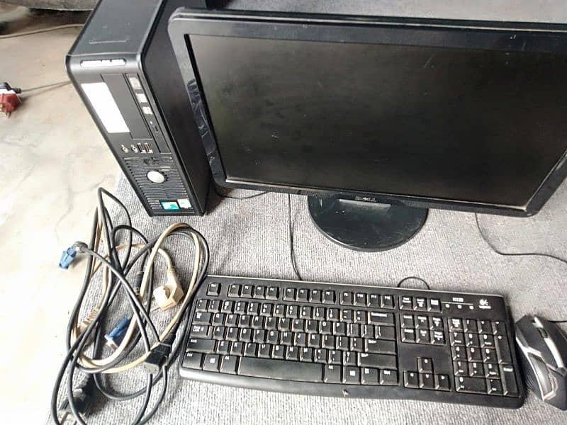 Computer For Sale ( full set-up) 3