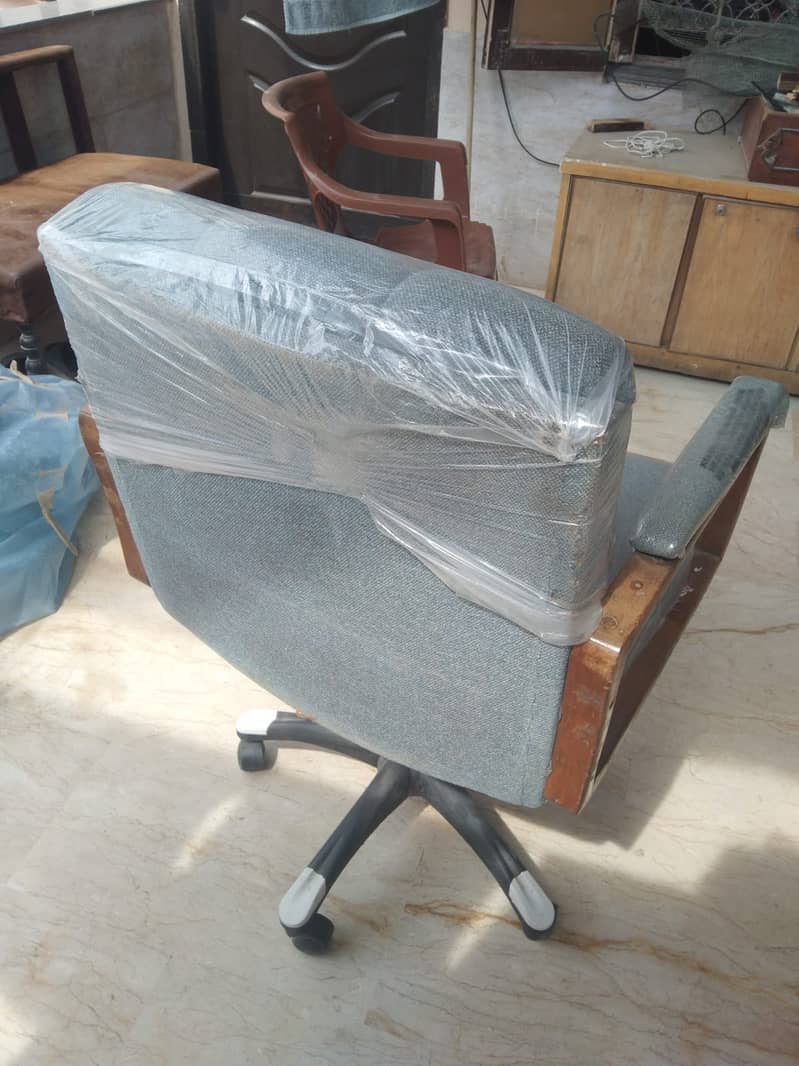 2 Perfect Condition Chairs Avaible in reasonable price 8