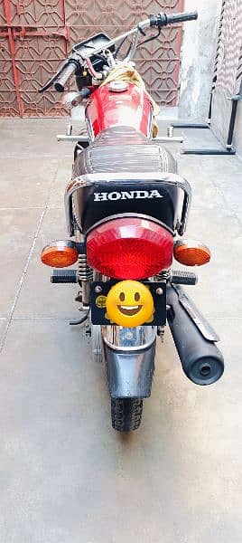 Honda 125 one hand used like a new bike 2