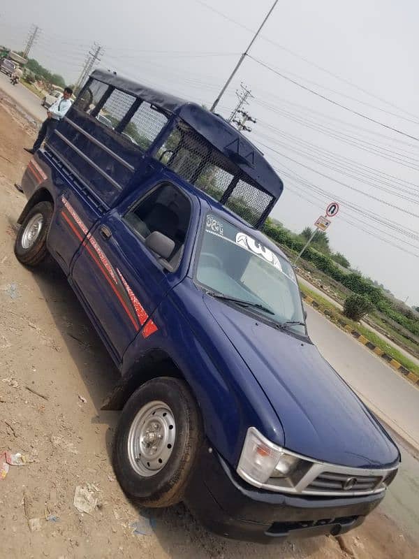 Toyota hilux single cabin 2003 1