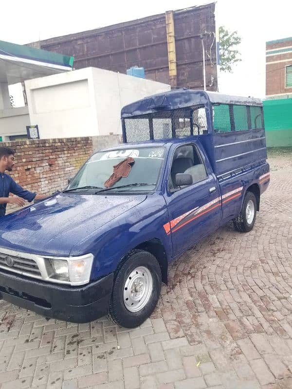 Toyota hilux single cabin 2003 6