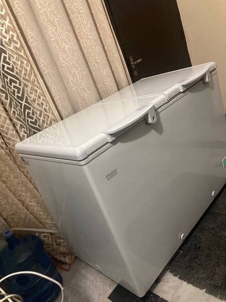 haier inverter deep freezer (fridge+freezer) inverter just like new 6