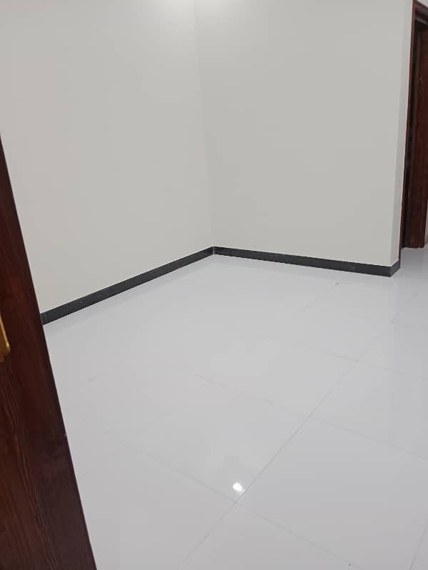 Brand New 5 Marla Ground Portion For Rent 15