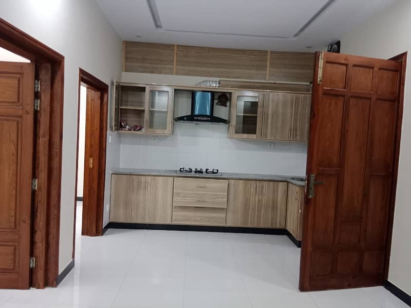 Brand New 5 Marla Ground Portion For Rent 22