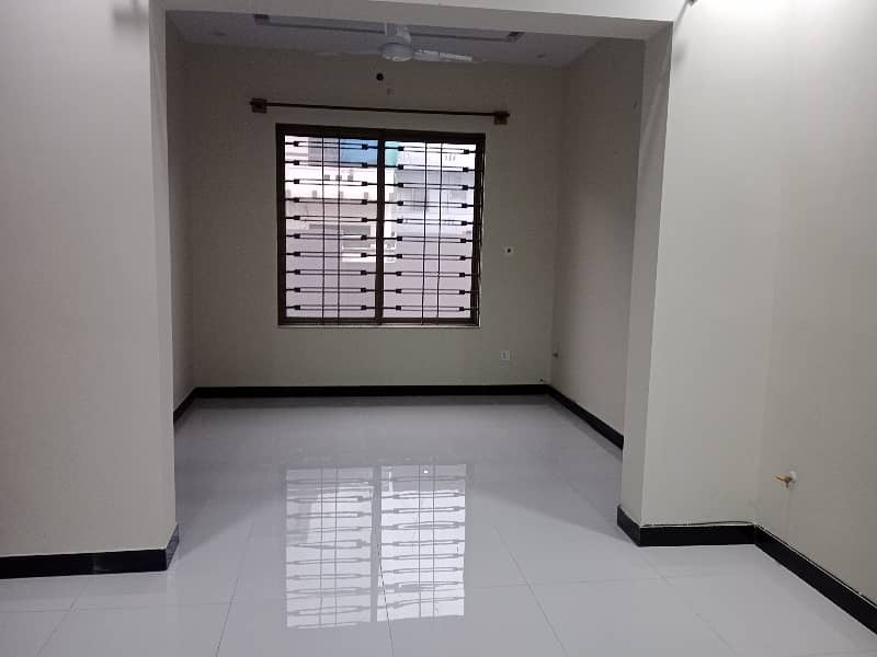 Brand New 5 Marla Ground Portion For Rent 23