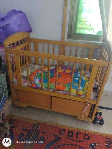 baby cot 1