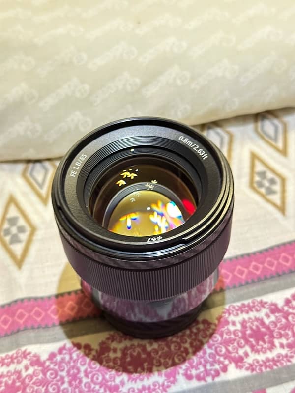 sony 85 1.8 lens 1