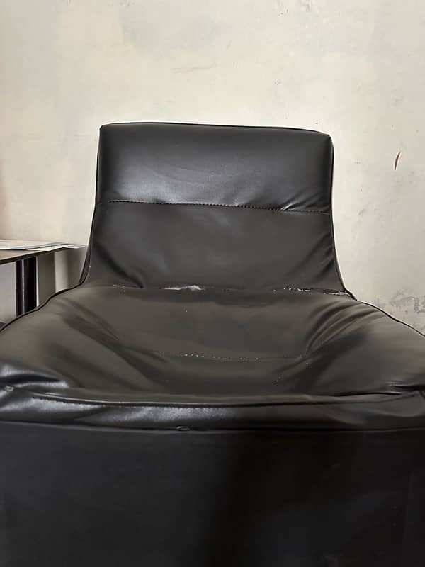 single seater sofa 0