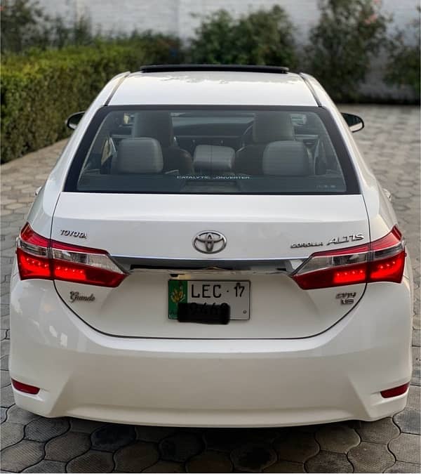 Toyota Altis Grande 2017 3