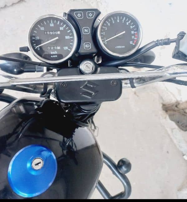 SUZUKI GS150 BLACK BLUE 2021 MODEL REGESTER 2022 15900KM H/P150 IN QTA 9