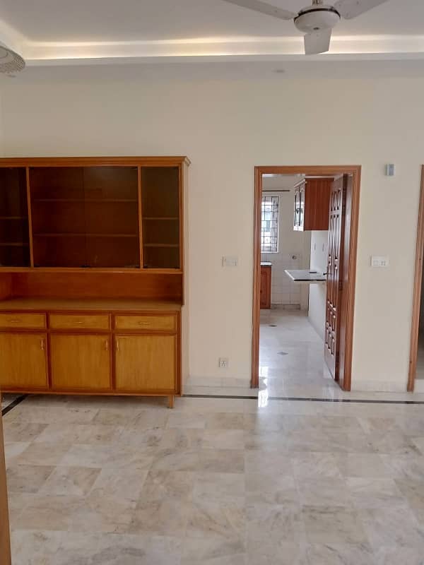 3 Three bed upper portion available for rent in F11 3