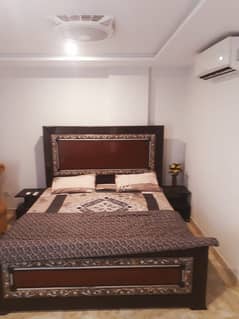 One bedroom flat for short stay like (3s4hrs ) for rent in bahria town 0