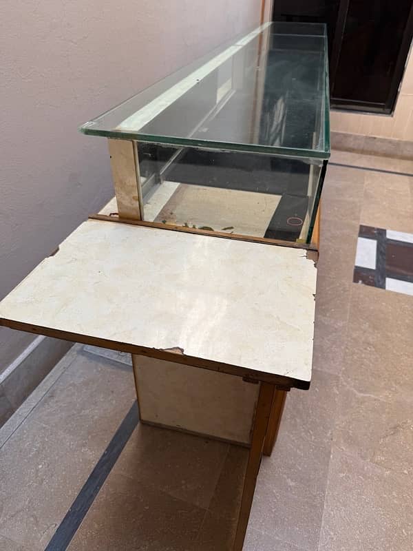 Marble Showcase Counter with Glass Top 1