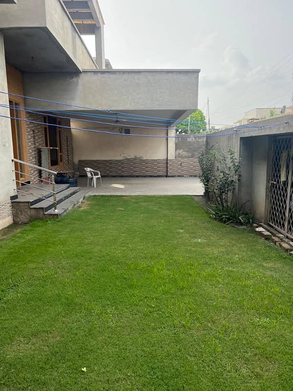 Madina Town Z block 20 Marla house comersial and residence purposes for rent 0