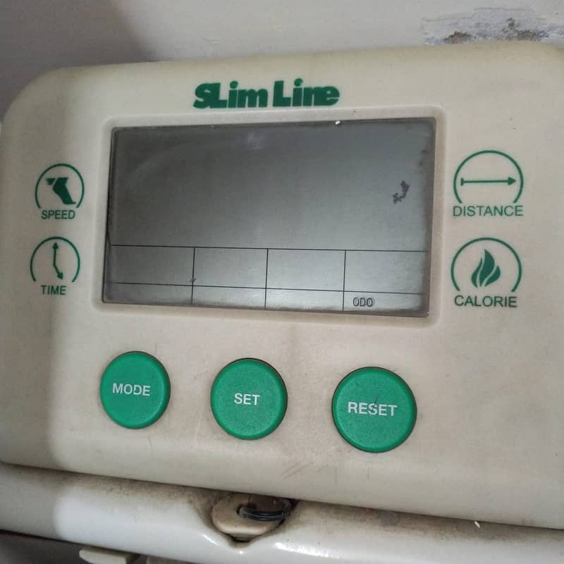 Treadmill for sale semi auto 16000 1