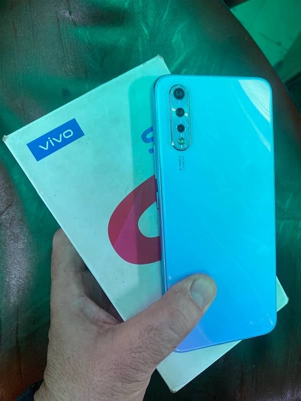 vivo s1 screen finger 4/128 gb with box 1