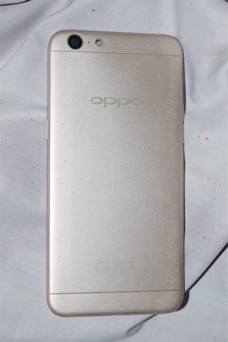 OPPO A57 6 gb bulton 128 12