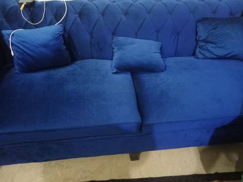 5 seater sofa set new. . one week use 2