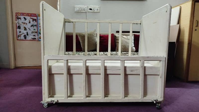 wooden baby cot 3