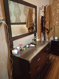 Dressing table