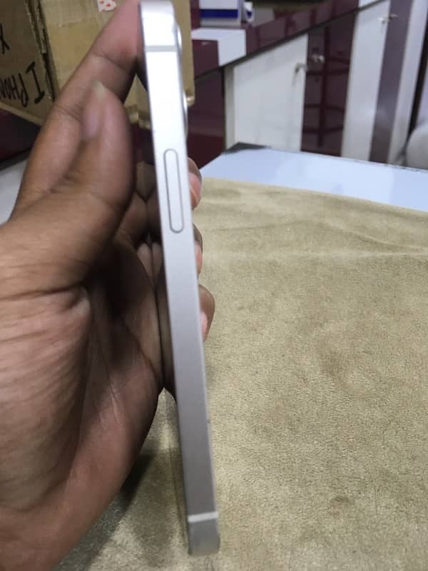 iphone 12 Mini 7