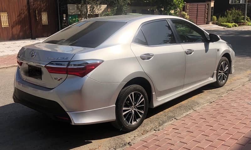 Toyota Altis Grande 2021 5