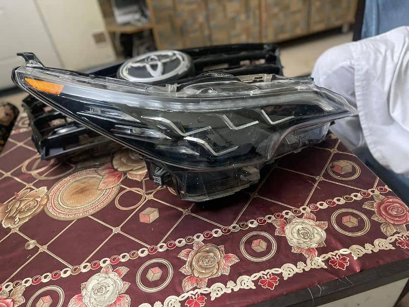 fortuner 2022 brand new condition lights bumper or grill 3