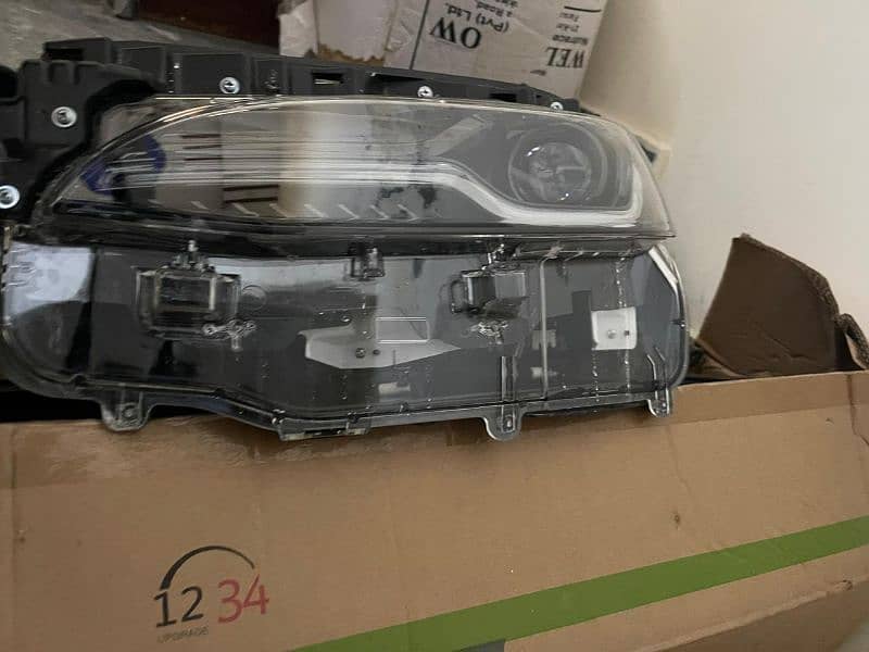 fortuner 2022 brand new condition lights bumper or grill 4