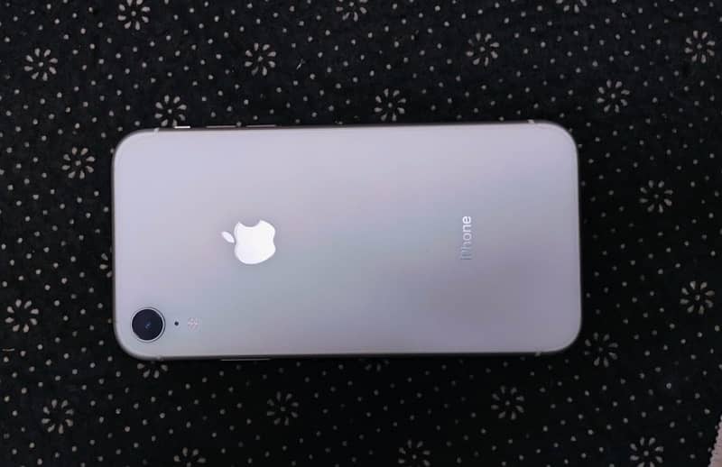 iphone XR 0