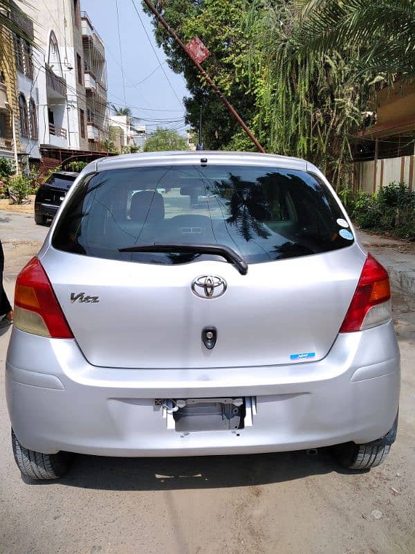 Toyota Vitz 2010 / 2013 full original 6