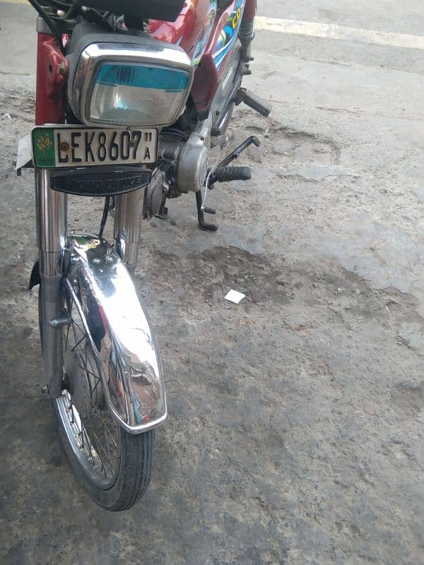 achi bike ha sal krni ha 3