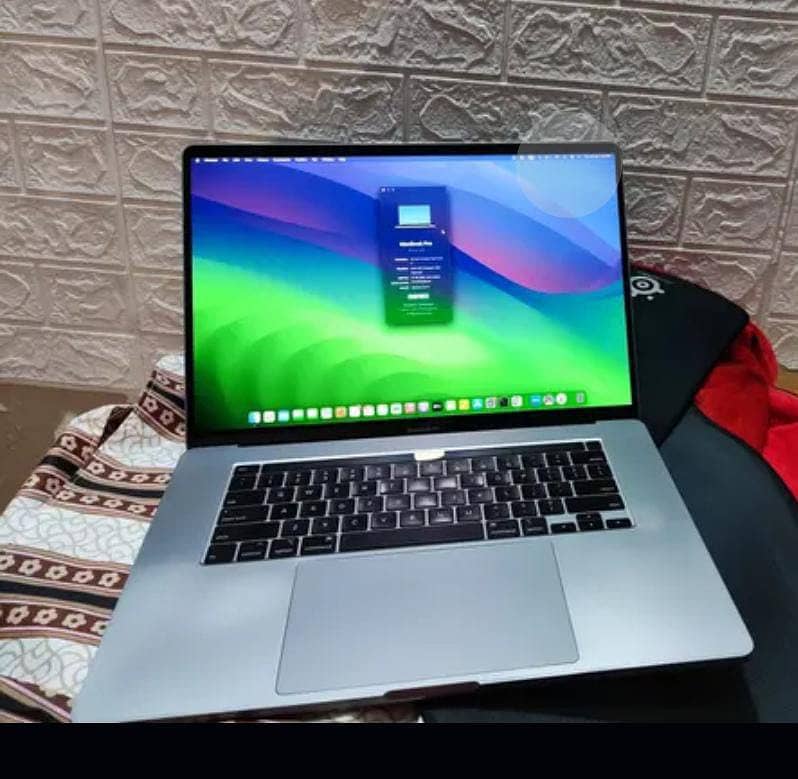 16'' | Touch | MacBook Pro 2019 | i7 | 16 | 10/10 (03134680048) 3