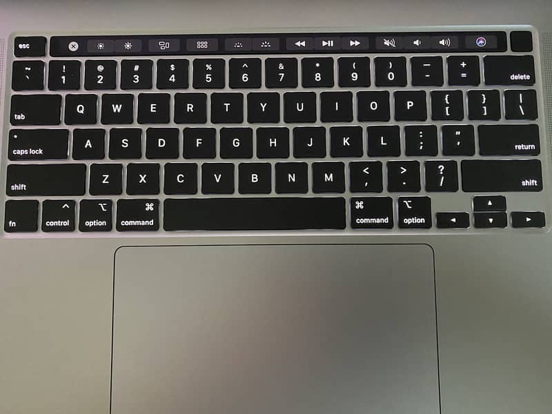 16'' | Touch | MacBook Pro 2019 | i7 | 16 | 10/10 (03134680048) 5