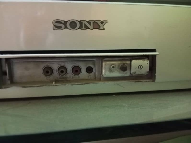 Sony Wega Original Tv for urgent sale . . . 2