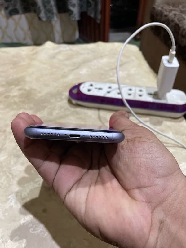 iPhone 11 128gb pta aproved all ok contact whtapps and call 5