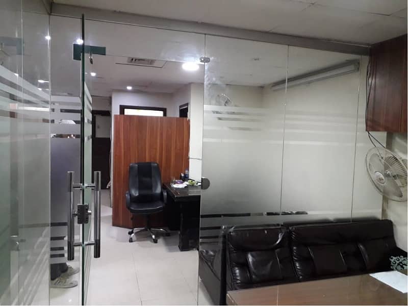 Fully Furnished Area 850 Square Feet Office Available For Rent Real Pictures in Main Boulevard Road Gulberg 3 Lahore 3