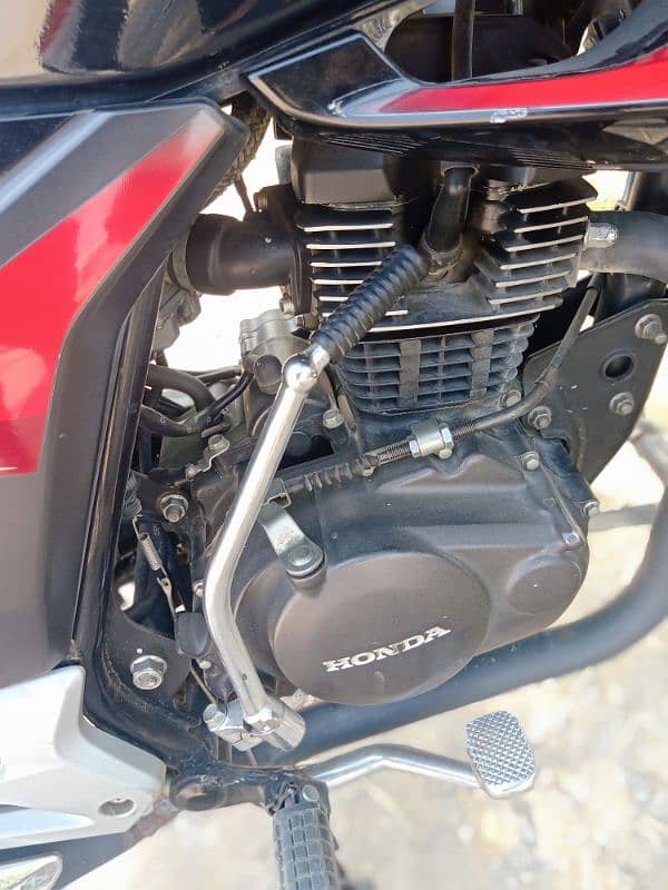 Honda CBR150R model 2019 8