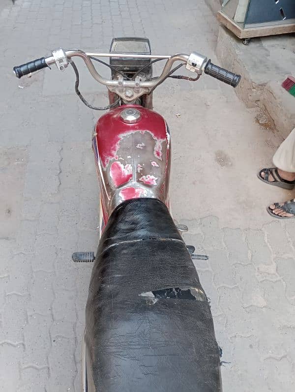 engine ka koi kaam nahi hai bike chalnay may ok hai 03077995183 2