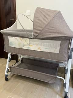 Baby Cot/ Bassinet Superb condition 0