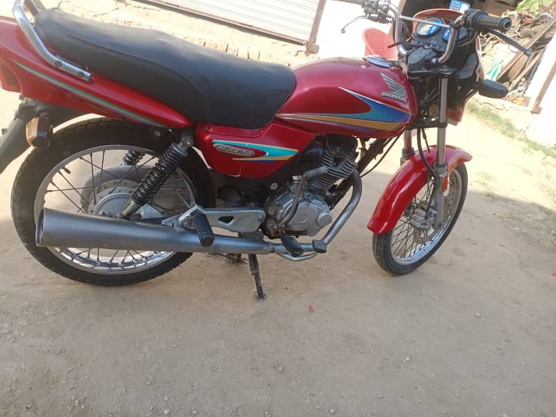 Honda CG 125 Deluxe 2009 3