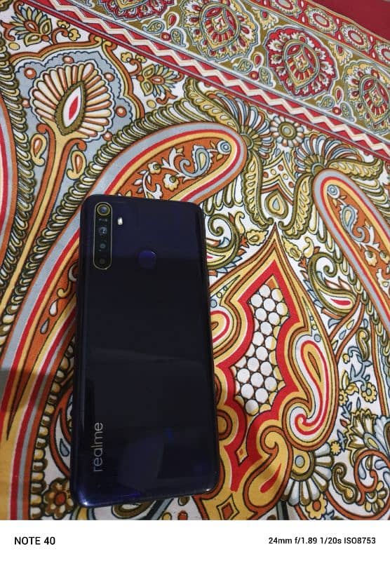 Realme 5. . 128/4gb. . 5000mah battery 1