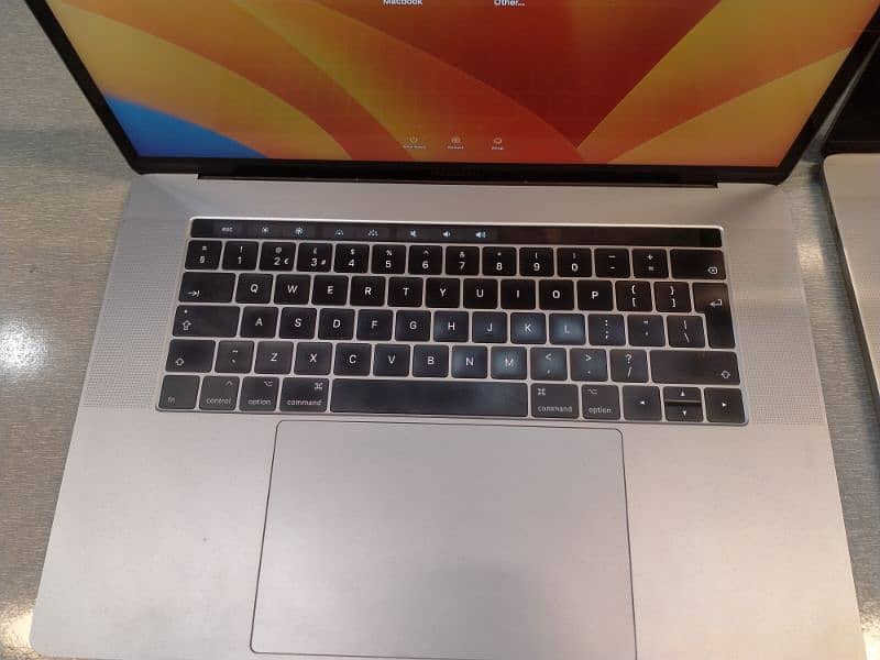 MacBook pro 2017 model 4