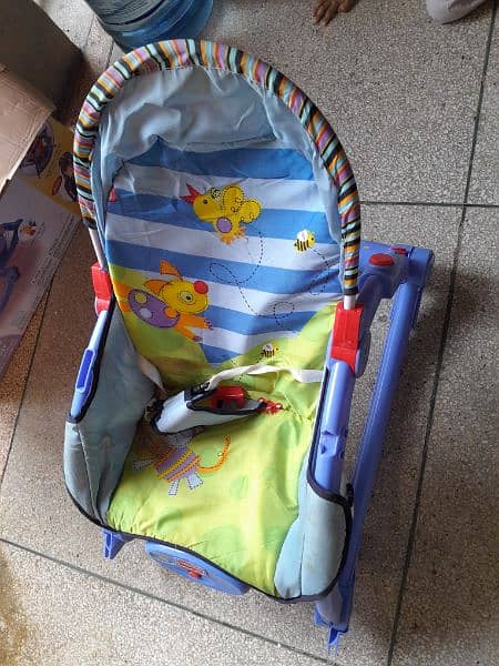 newborn to toddler potable rocker 1