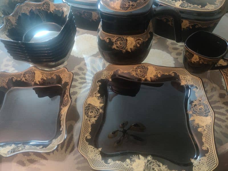 Royal dinner set 8 servings 0