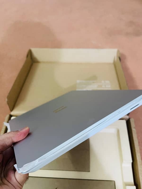 microsoft surface laptop 1