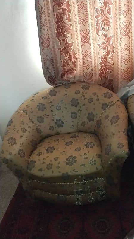 4 seater sofa set. Urgent sale 0