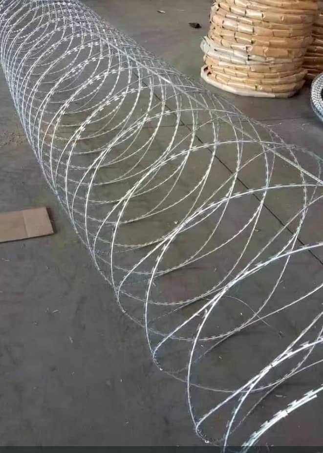 Razorwire, Barbedwire,Fence(Chainlink) installation 2