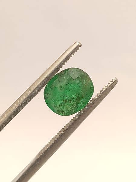 Natural Emerald Stone Swat 0