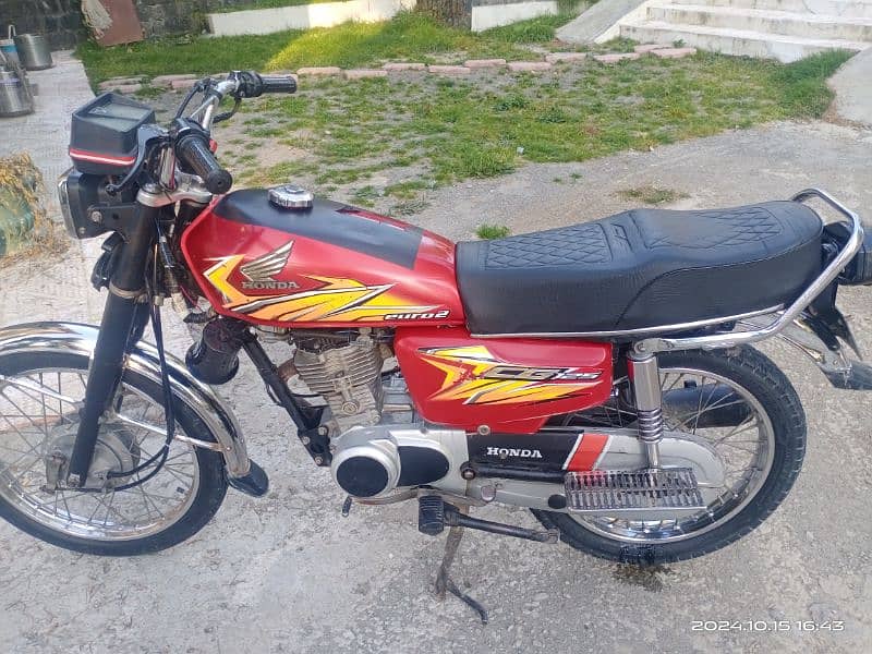 Honda CG 125 sale kr raha hu jisko chaia contact kr lay Bhai 1