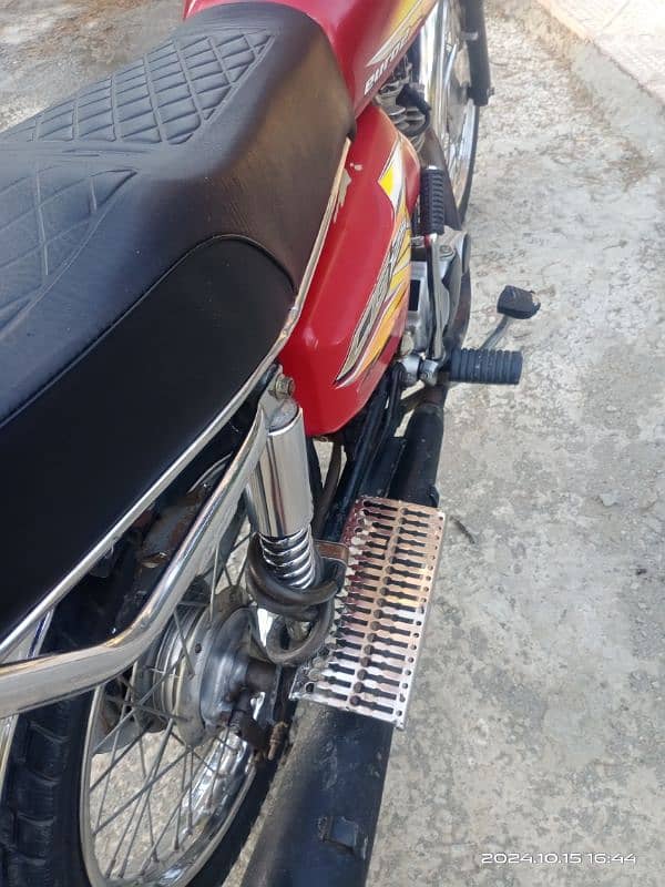 Honda CG 125 sale kr raha hu jisko chaia contact kr lay Bhai 5